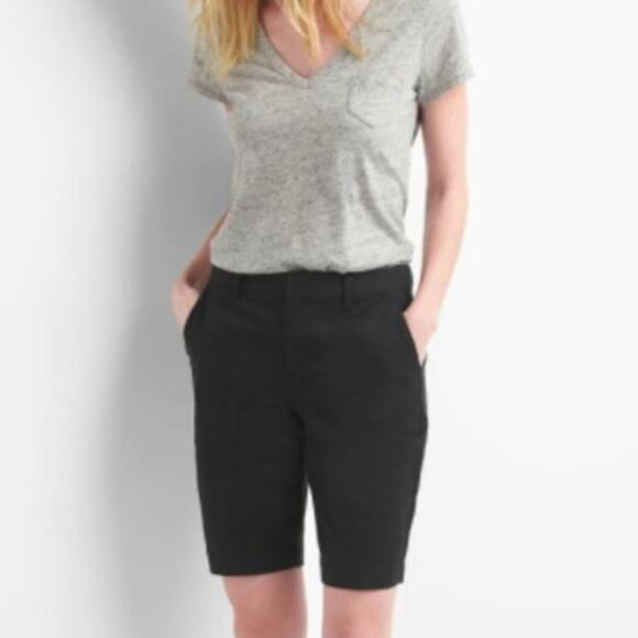 Gap Bermuda Stretch Midrise Black Shorts NWT Size 6 - Picture 2 of 7